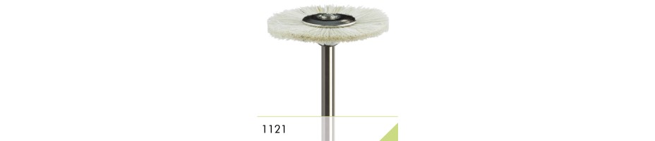 1121